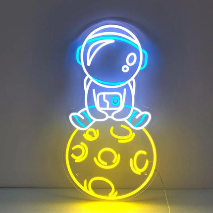 LED Party Light Neon Moon Astronaut Wall Light - LED Party Light - Zyzao - Mad Fly Essentials