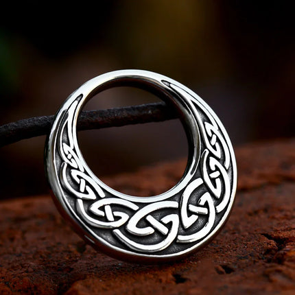Necklace Men European Celtic Knot Retro Crescent Pendant - Necklace - Celtic Life - Mad Fly Essentials