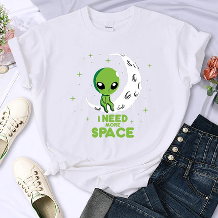 Shirt Women Need More Space Green Alien T-Shirts - Shirt - HAMPSON LANQE - Mad Fly Essentials