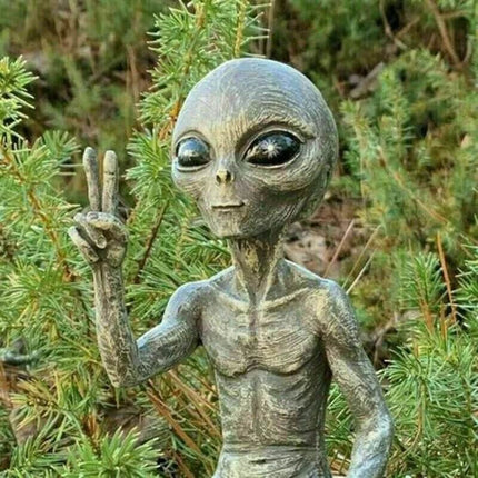 Home Funny Outdoor Alien Garden Figurine - Figurine - Lansoon - Mad Fly Essentials