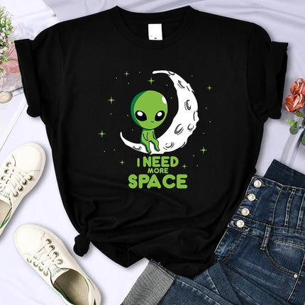 Shirt Women Need More Space Green Alien T-Shirts - Shirt - HAMPSON LANQE - Mad Fly Essentials