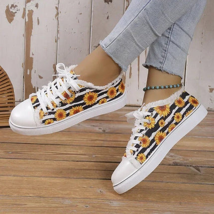 Women Footwear Skull Bat Vulcanized Retro Canvas Shoes Sneakers - Women Footwear - maogu - Mad Fly Essentials
